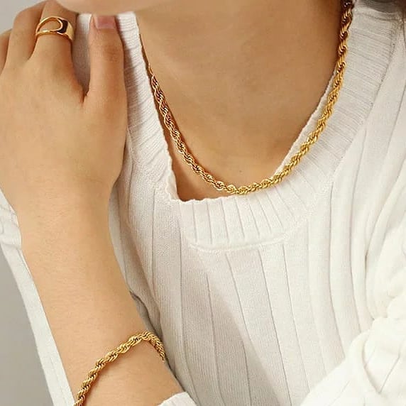 Twisted Corde Necklace