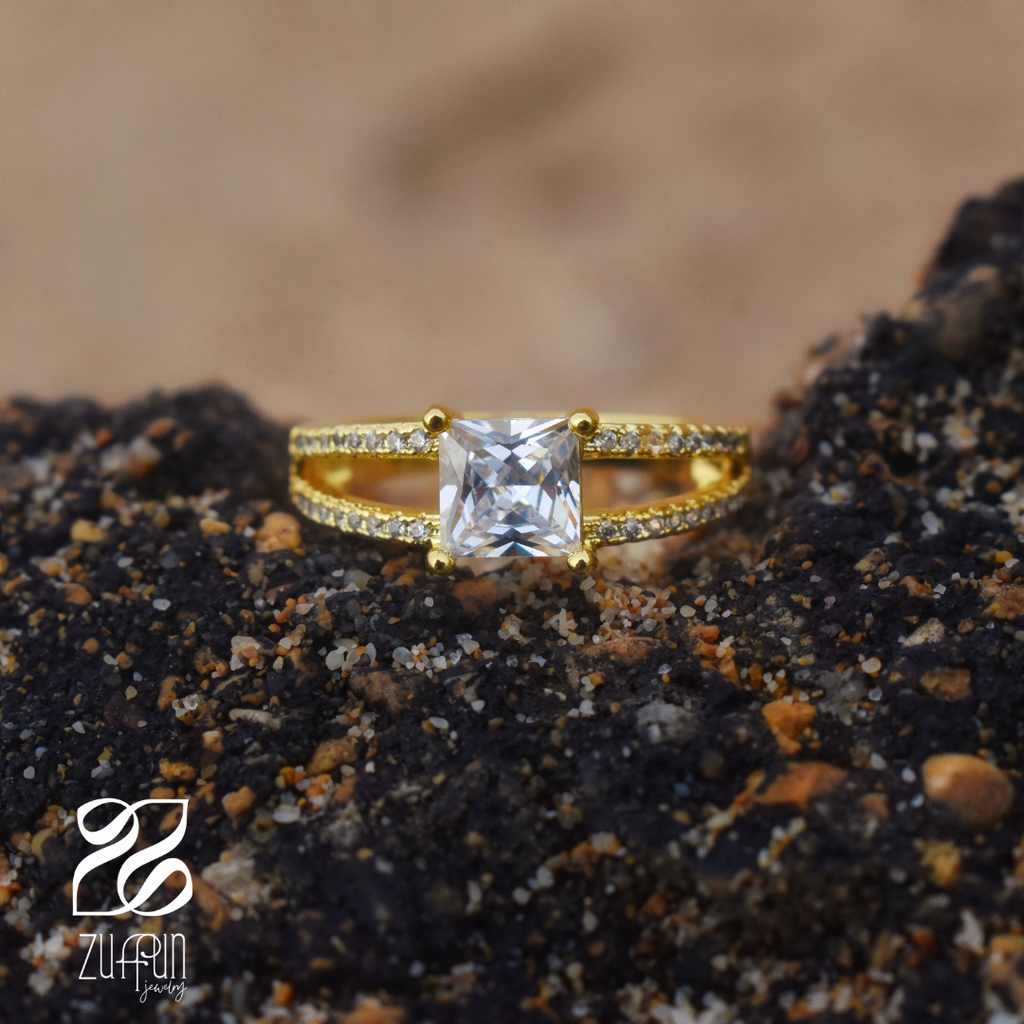 Clarissa Ring | Zirconium