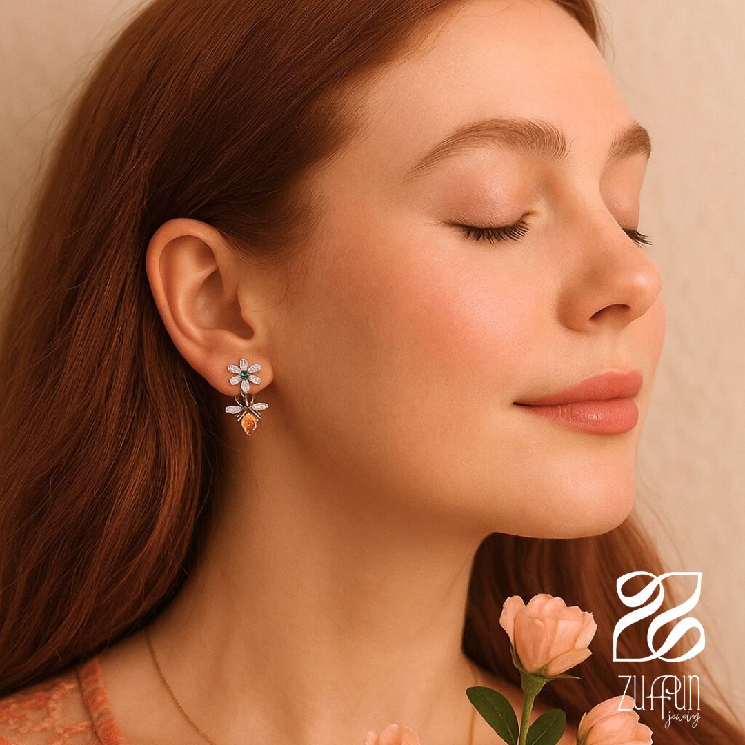 Daisy and the Bee Studs