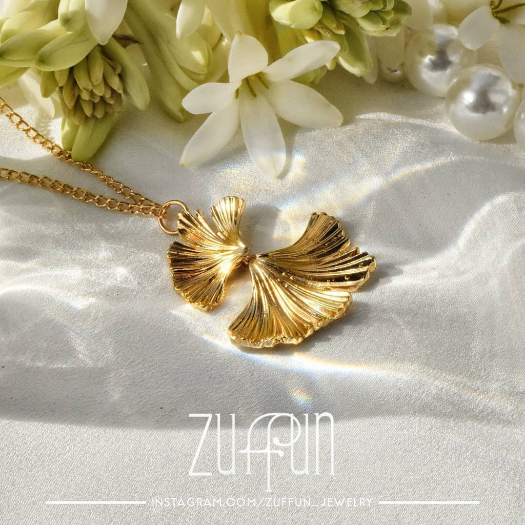 Tropical Flower Necklace