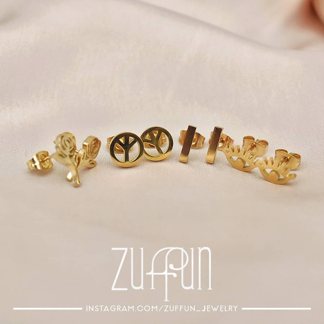 Daily Studs - Peace Out